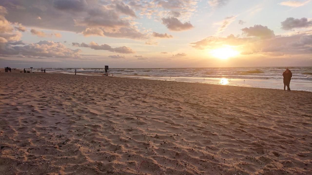 Apartament Sea Tide- Lesne Tarasy Dziwnowek-Sannel Apartments For Rent Екстериор снимка